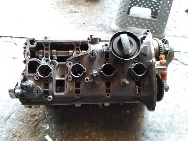 AUDİ 1 8 TFSİ ÇIKMA ORJİNAL SİLİNDİR KAPAGI 2012-2014